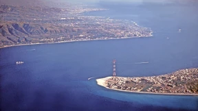 Kommt nun Berlusconis Jahrhundertbrücke?