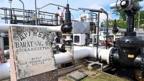 EU verhandelt noch, G 7 beschließen Ende russischer Ölimporte