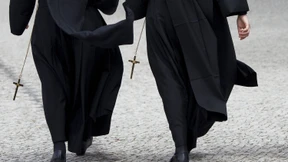 Nonnen unterschlagen Schulgelder