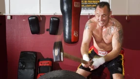 Er schlägt sich durchs Leben