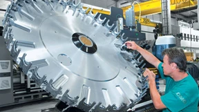 Die Wirtschaft baut weiter Stellen auf 