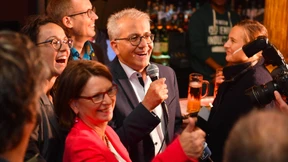 Schwarz-Grün mit hauchdünner Mehrheit