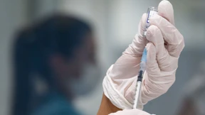 Im Herbst soll es zwei angepasste Corona-Impfstoffe geben