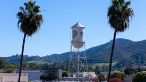 Warner Bros weist verbessertes Paramount-Angebot zurück