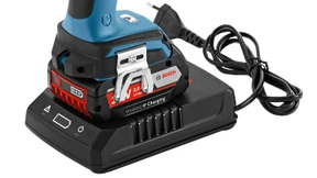 Werkzeuge aufladen ohne Kontakte