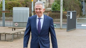 Schweres Geschütz, eiserner Vorhang