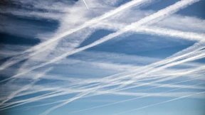 Wie wäre es mit weniger Flügen?