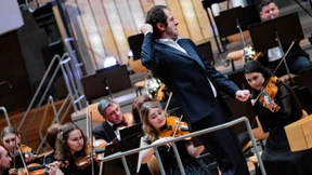 Achtzig Musiker, die dem Krieg für ein paar Wochen entkommen sind