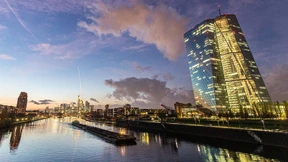 EZB stockt Krisenprogramm um 500 Milliarden Euro auf