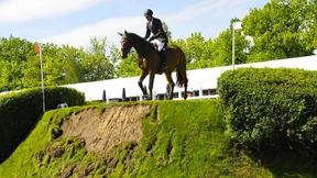 Stille rund um Pulvermanns Grab