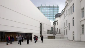 Zeigen, was unter dem Pflaster liegt