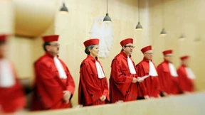 Karlsruhe fordert mehr Geld für Professoren