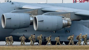 Mehr Truppen, mehr Schiffe, mehr Flugzeuge