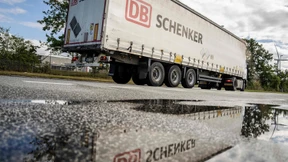 Wer bekommt den Zuschlag für DB Schenker?