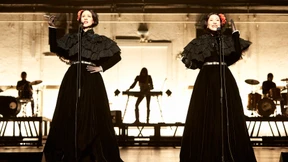 Sieh’ da, eine doppelte Rokokooperettenkokotte! 