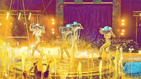 Artistik unter, über und im Wasser