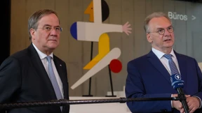 Laschet unterstützt Haseloff im Wahlkampf