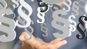 Effektiveres Management von regulatorischen Anforderungen in Versicherungsunternehmen