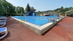 Wenn das Schwimmbad mit der Wärmepumpe läuft