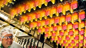 Hochbetrieb in der Eisfabrik