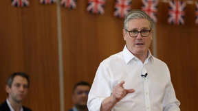 Starmer muss Niederlage gegenüber Farage eingestehen