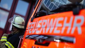 Feuerwehr muss zwei Männer aus Gondel retten