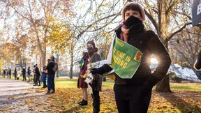 Menschenkette für die Kultur