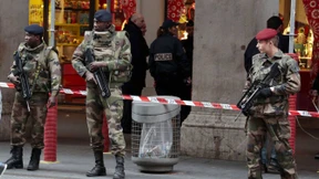 Messer-Angriff auf Soldaten vor jüdischem Zentrum