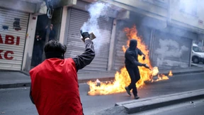 Polizei fährt 120 Wasserwerfer in Istanbul auf