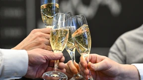 Die Deutschen trinken weniger Sekt, Prosecco und Champagner