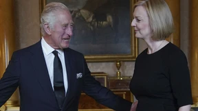 Der Kronrat proklamiert Charles III. zum König