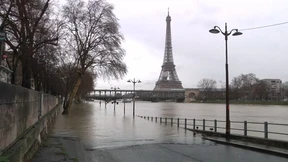 Paris kriegt nasse Füße