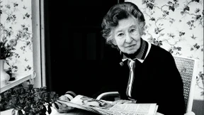 Die erste Ministerin in der Bundesregierung