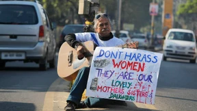 Drei Sängerinnen in Indien sollen schweigen