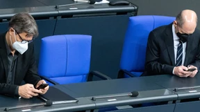 Reden Sie, ich schaue weg