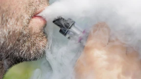 Angst vor dem Dampf aus der E-Zigarette wächst