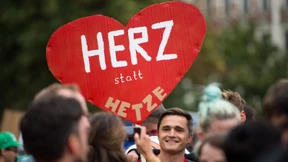 Tausende demonstrieren in Chemnitz