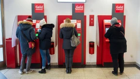 Sparkassen verändern Ablauf beim Geldabheben