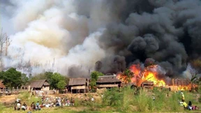 30 Tote und 200 Verletzte bei Brand in Flüchtlingslager