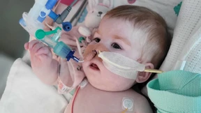 Todkrankes Baby Indi Gregory in Hospiz gebracht worden