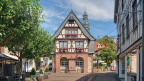 Wie kommt Hofheim aus dem Minus?