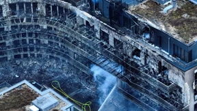 Großbrand in einem Wohnkomplex