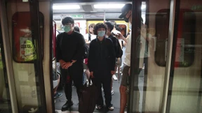 Protestler blockieren U-Bahnen