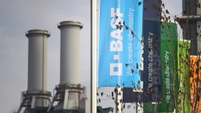 BASF streicht 2600 Stellen und schließt mehrere Anlagen