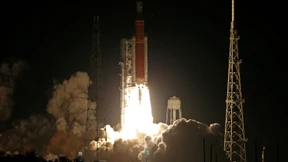 Testflug für NASA-Mondmission „Artemis“ gestartet