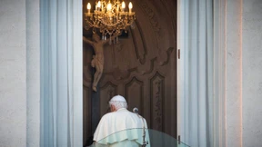 Des Papstes neue Kleider