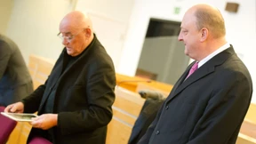 Gericht stimmt Geldauflagen für Glaeseker und Schmidt zu