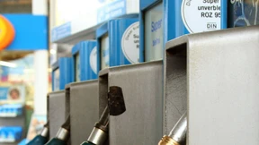 Wie der Ölpreis manipuliert werden kann