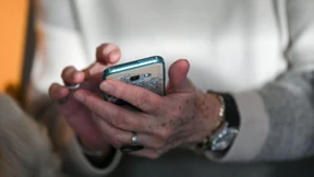 Immer mehr Ältere von Internetsucht betroffen