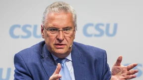 CSU schießt sich auf Merkel ein